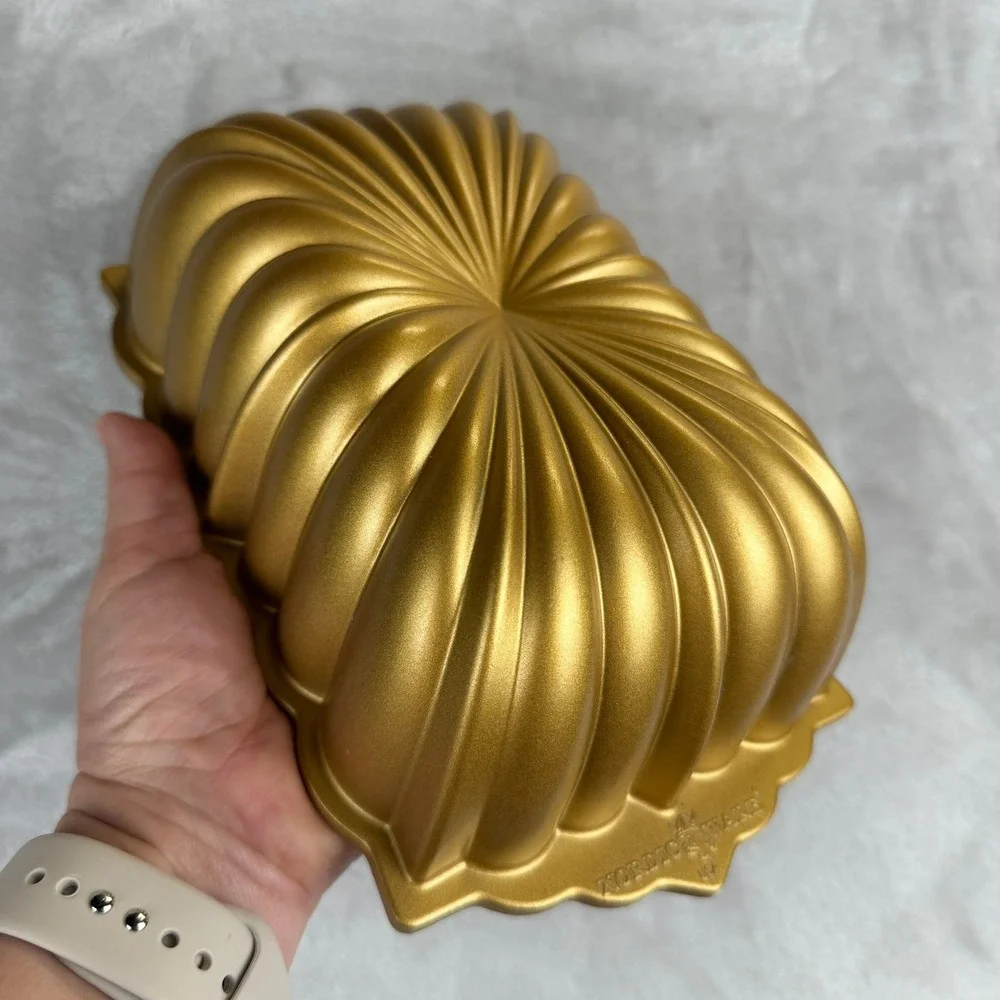 Nordic Ware classic fluted